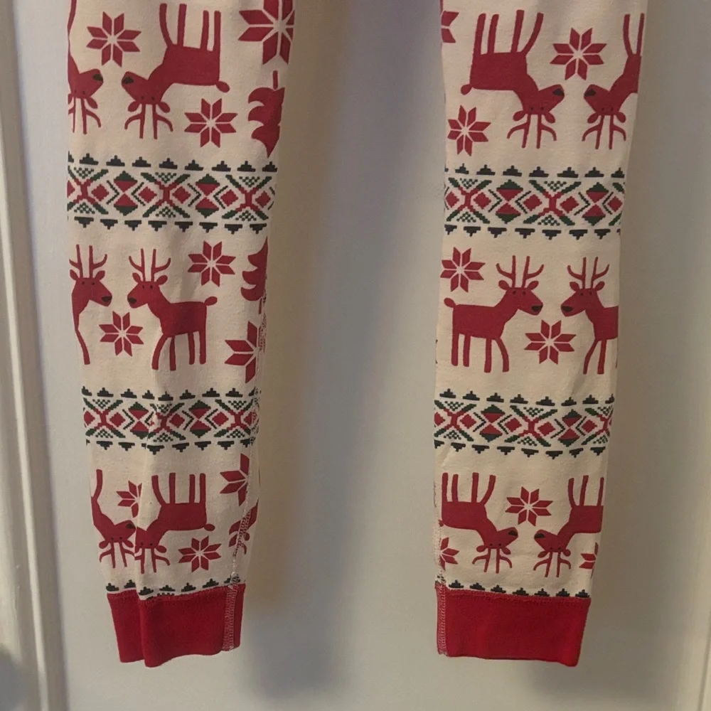Hanna Andersson Cream Pajama Bottom with Red and Navy Forest Print